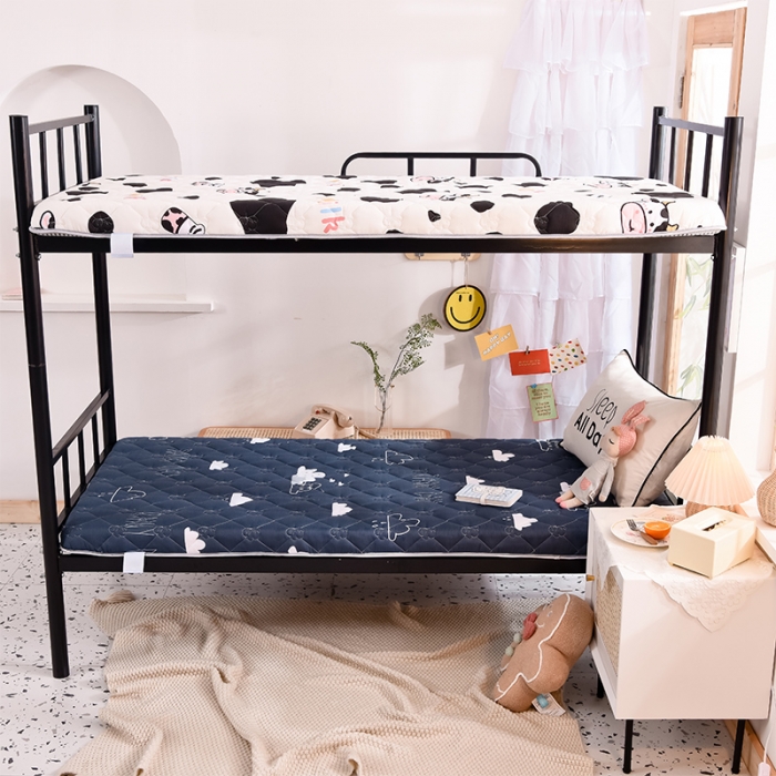 91家纺网 家纺一手货源 找家纺 寐珂 2025新款全棉大豆纤维床垫学生款 漫步云端