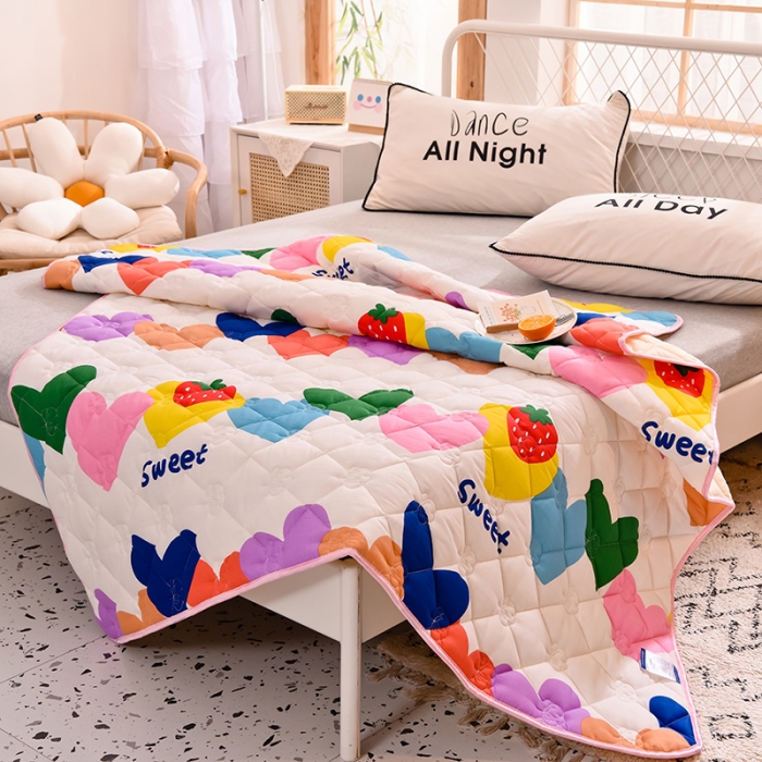 91家纺网 家纺一手货源 找家纺 寐珂 2025新款全棉大豆纤维床垫薄款 爱心草莓