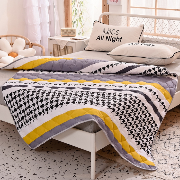 91家纺网 家纺一手货源 找家纺 寐珂 2025新款全棉大豆纤维床垫薄款 千鸟格调