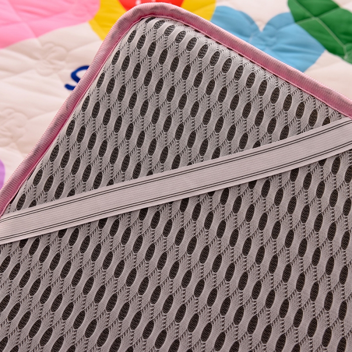 91家纺网 家纺一手货源 找家纺 寐珂 2025新款全棉大豆纤维床垫厚款 爱心草莓