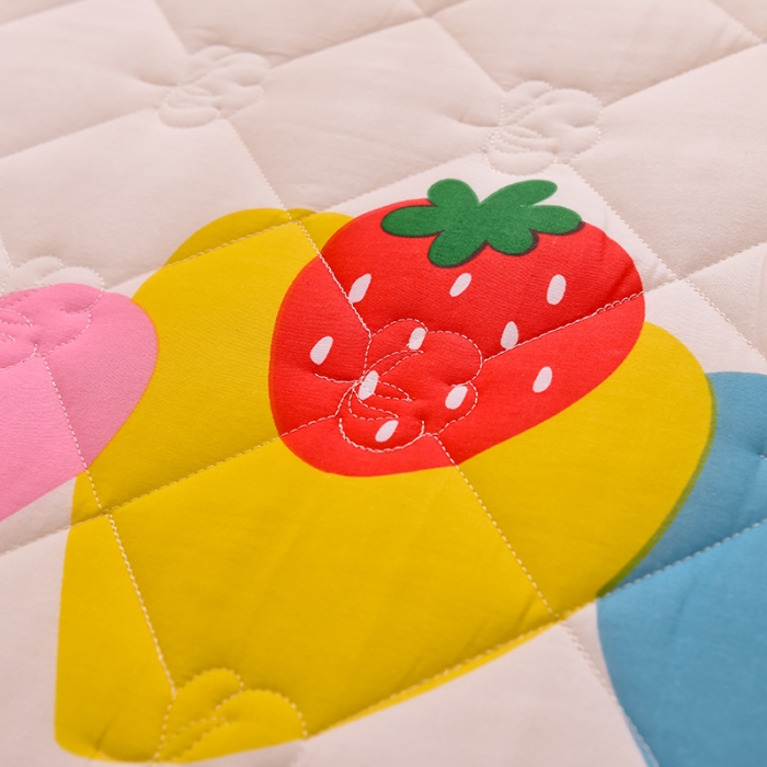 91家纺网 家纺一手货源 找家纺 寐珂 2025新款全棉大豆纤维床垫厚款 爱心草莓