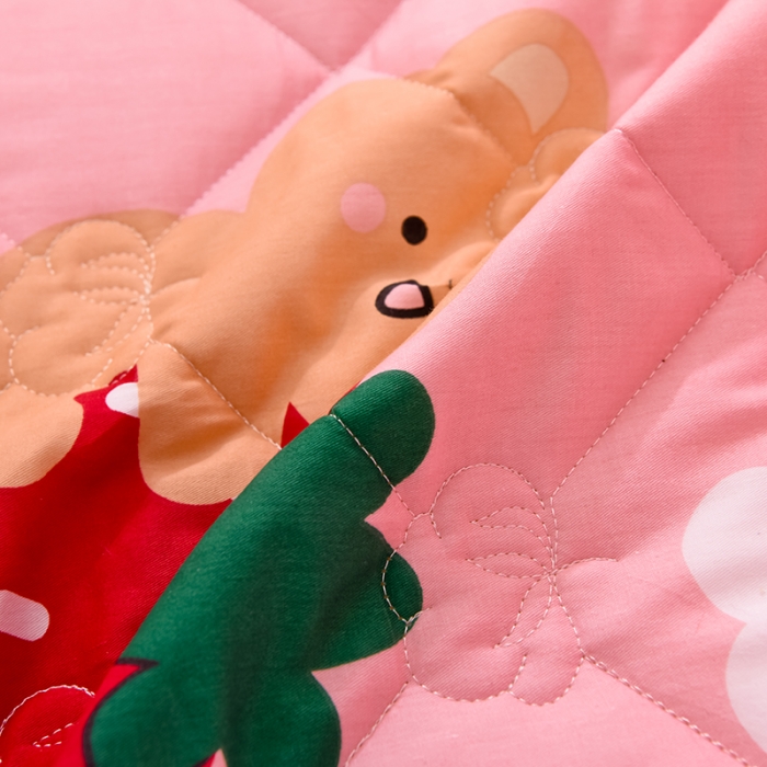 91家纺网 家纺一手货源 找家纺 寐珂 2025新款全棉大豆纤维床垫厚款 草莓乐园