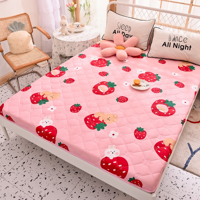 91家纺网 家纺一手货源 找家纺 寐珂 2025新款全棉大豆纤维床垫厚款 草莓乐园