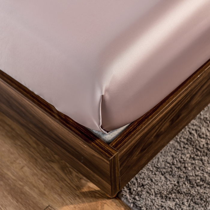 91家纺网 家纺一手货源 找家纺 丽莱美 2026爆款天丝冰丝床笠 香槟