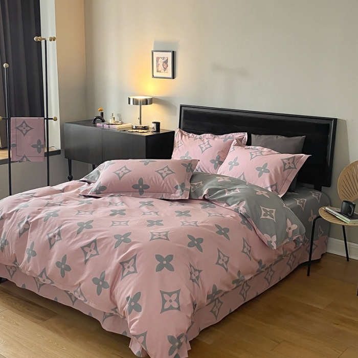 91家纺网 家纺一手货源 找家纺 棉生活 2021新款全棉铂金棉小资系列四件套 路易威粉