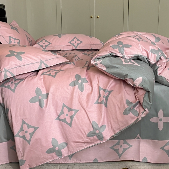 91家纺网 家纺一手货源 找家纺 棉生活 2021新款全棉铂金棉小资系列四件套 路易威粉