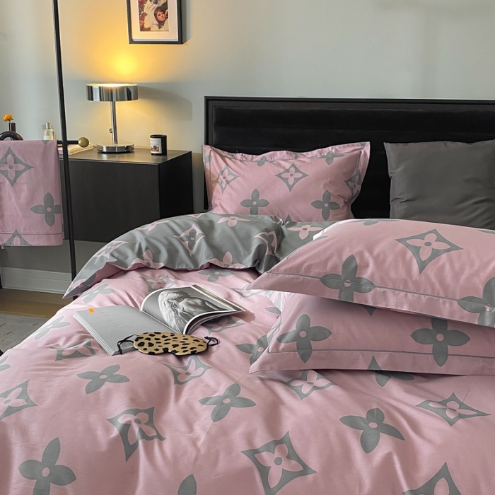 91家纺网 家纺一手货源 找家纺 棉生活 2021新款全棉铂金棉小资系列四件套 路易威粉