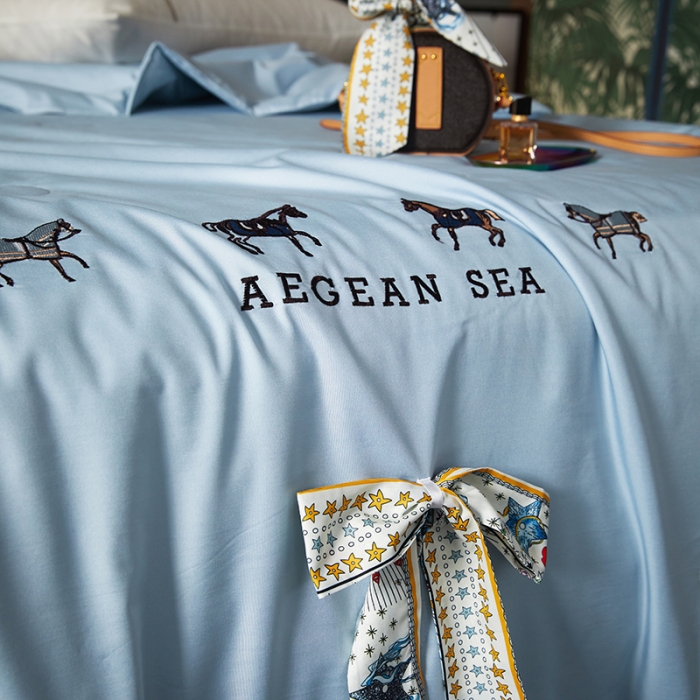 91家纺网 家纺一手货源 找家纺 凡客 2021春夏新款水洗真丝丝巾夏被 凡尔赛（天蓝）