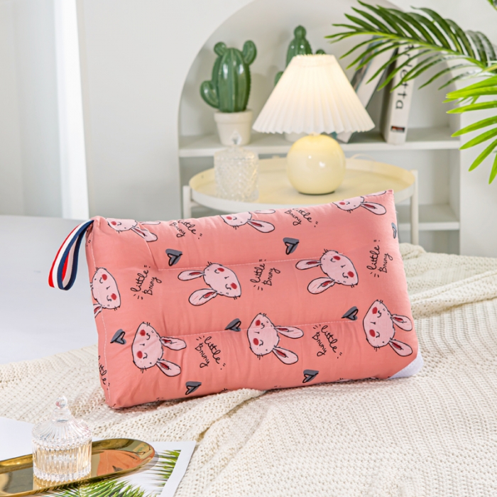 91家纺网 家纺一手货源 找家纺 萌番宝 2022新款全棉儿童水洗枕可爱小兔30*50cm