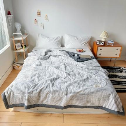 91家纺网 家纺一手货源 找家纺 尚品本色 2023新款水洗棉夏被 白细条