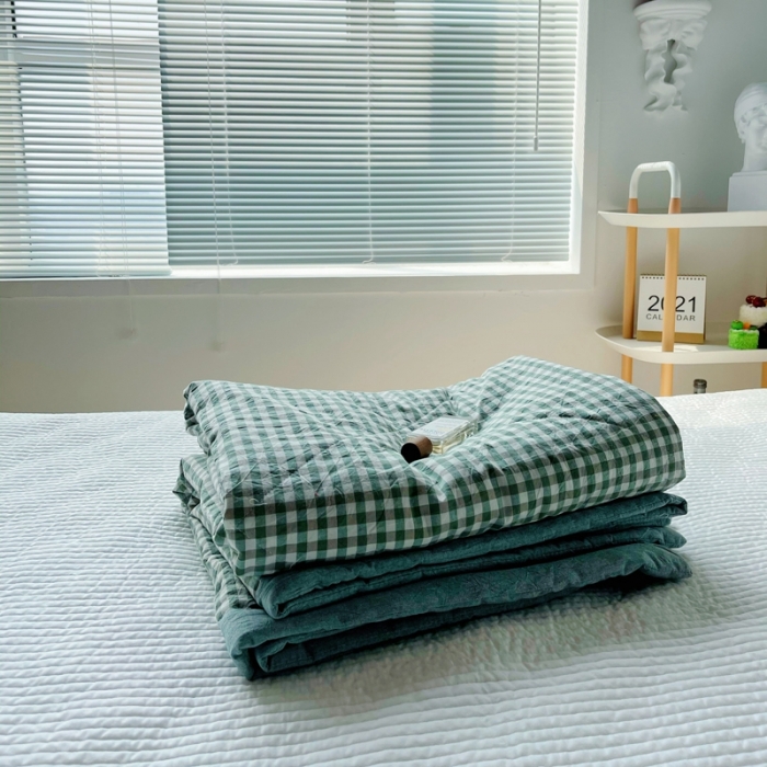 91家纺网 家纺一手货源 找家纺 尚品本色 2023新款水洗棉夏被 草绿小格