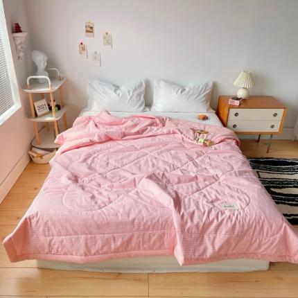 91家纺网 家纺一手货源 找家纺 尚品本色 2023新款水洗棉夏被  粉细条
