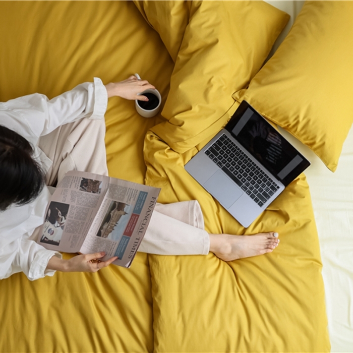 91家纺网 家纺一手货源 找家纺 棉眠 2021新款全棉纯色撞色新款四件套-棚拍图姜黄+小鸡黄