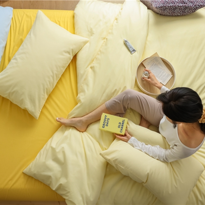 91家纺网 家纺一手货源 找家纺 棉眠 2021新款全棉纯色撞色新款四件套-棚拍图小鸡黄+亮黄