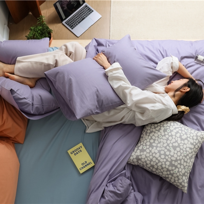 91家纺网 家纺一手货源 找家纺 棉眠 2021新款全棉纯色撞色新款四件套-棚拍图 紫兰