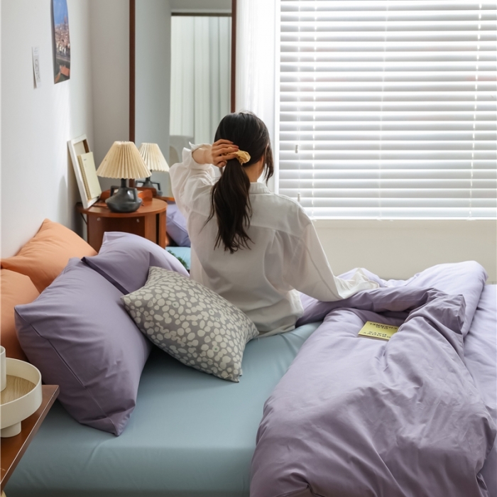 91家纺网 家纺一手货源 找家纺 棉眠 2021新款全棉纯色撞色新款四件套-棚拍图 紫兰