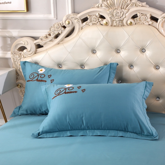 91家纺网 家纺一手货源 找家纺 晶缦家纺 美梦雏菊全棉13372毛巾绣四件套 美梦雏菊-湖蓝