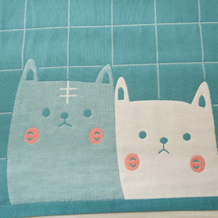 91家纺网 家纺一手货源 找家纺 朴尔新款卡通AB组合全棉四层纱布枕巾一对 两只小猫-绿