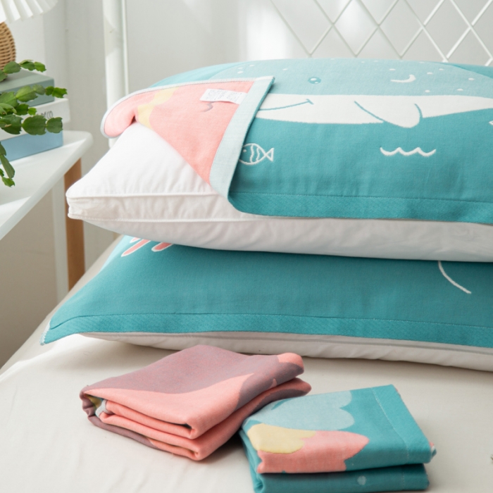 91家纺网 家纺一手货源 找家纺 朴尔新款卡通AB组合全棉四层纱布枕巾一对 气球鲸鱼-绿