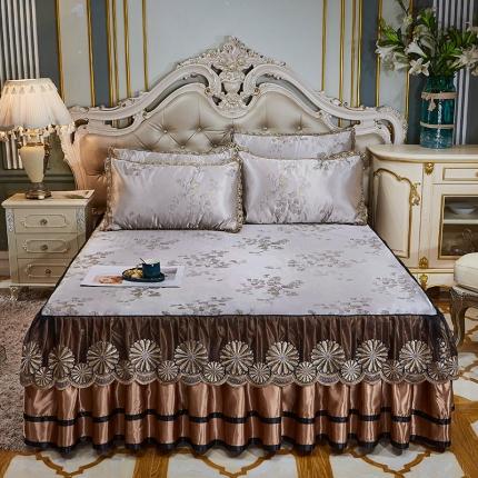 91家纺网 家纺一手货源 找家纺 网红馆 2025新款大提花冰丝凉席床裙款三件套 银杏小叶