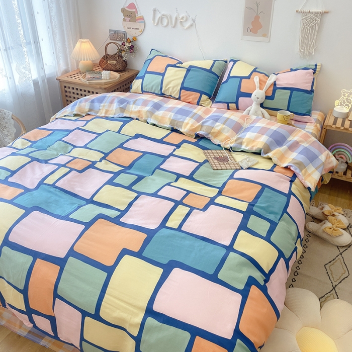 91家纺网 家纺一手货源 找家纺 2022年新款卡通系列全棉印花四件套实拍图直播爆款 彩格拼图