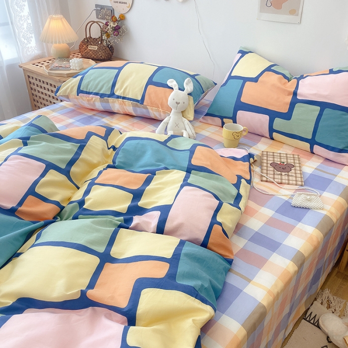 91家纺网 家纺一手货源 找家纺 2022年新款卡通系列全棉印花四件套实拍图直播爆款 彩格拼图