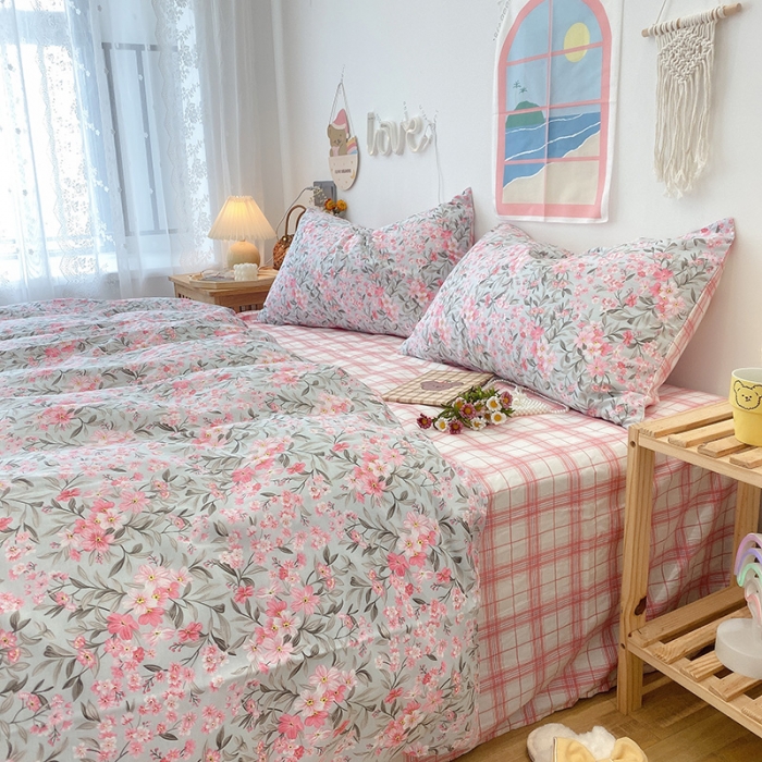 91家纺网 家纺一手货源 找家纺 2022年新款卡通系列全棉印花四件套实拍图直播爆款 甜心花蕊