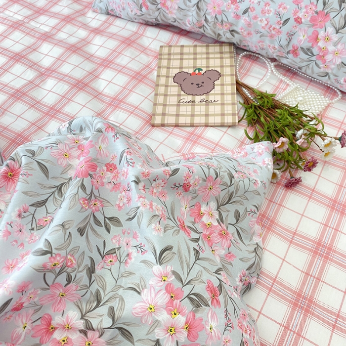 91家纺网 家纺一手货源 找家纺 2022年新款卡通系列全棉印花四件套实拍图直播爆款 甜心花蕊