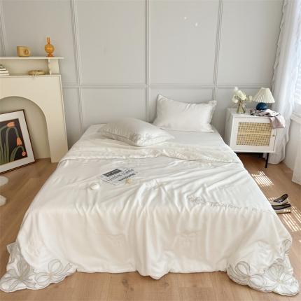 91家纺网 家纺一手货源 找家纺 星野家居 2021新款80s天丝夏被系列 蝴蝶结白