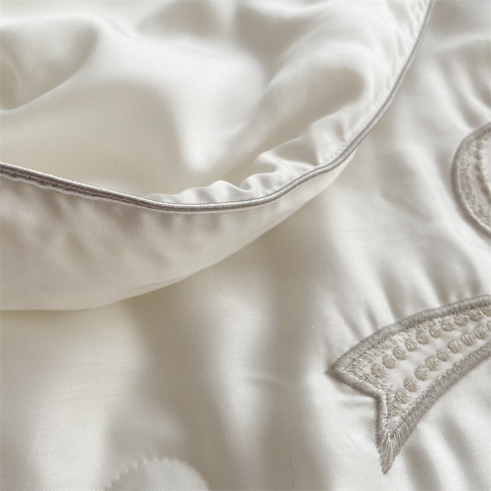 91家纺网 家纺一手货源 找家纺 星野家居 2021新款80s天丝夏被系列 蝴蝶结白