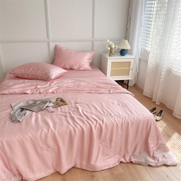 91家纺网 家纺一手货源 找家纺 星野家居 2021新款80s天丝夏被系列 蝴蝶结粉