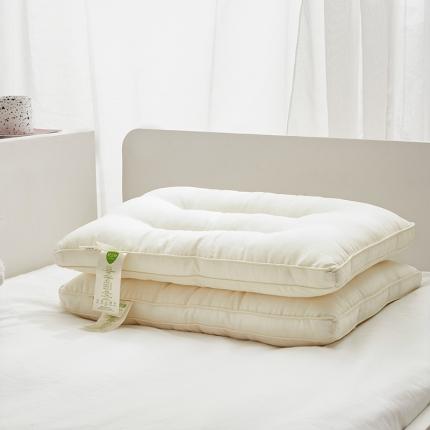 91家纺网 家纺一手货源 找家纺 （总）全棉60支长绒棉儿童枕芯板蓝根纤维抗菌防感枕立体羽丝棉