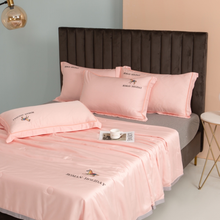 91家纺网 家纺一手货源 找家纺 棉生活 2021新款爱玛系列天丝夏被 樱花粉