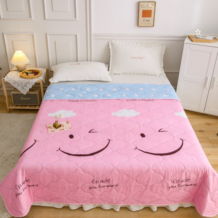 91家纺网 家纺一手货源 找家纺 百花王 2021新款芦荟棉夏凉被 欢乐颂