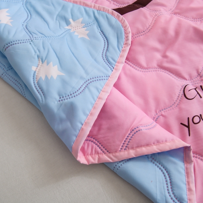 91家纺网 家纺一手货源 找家纺 百花王 2021新款芦荟棉夏凉被 欢乐颂