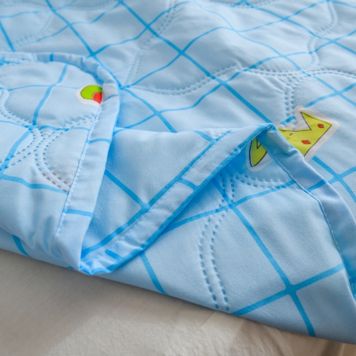 91家纺网 家纺一手货源 找家纺 百花王 2021新款芦荟棉夏凉被 蓝格