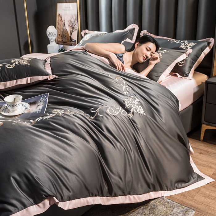 91家纺网 家纺一手货源 找家纺 骏腾 2022新款水洗冰丝刺绣四件套水洗真丝天丝艾莎-魅惑黑