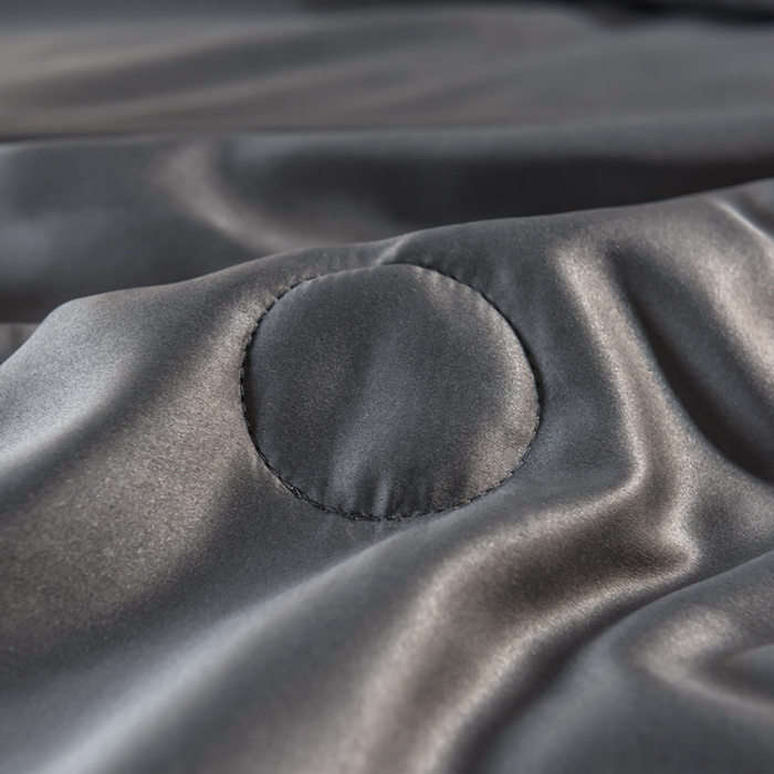 91家纺网 家纺一手货源 找家纺 骏腾 2022新款水洗冰丝夏被四件套水洗真丝天丝艾莎-魅惑黑