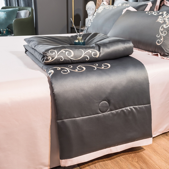 91家纺网 家纺一手货源 找家纺 骏腾 2022新款水洗冰丝夏被四件套水洗真丝天丝艾莎-魅惑黑