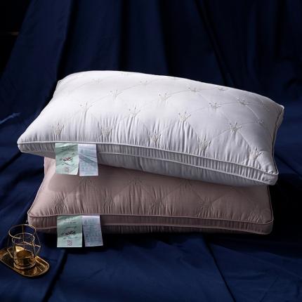 （总）金米璐 2021新款全棉皇冠绗缝立体羽丝绒枕头枕芯
