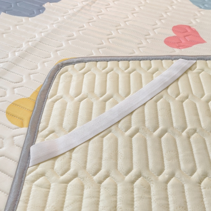 91家纺网 家纺一手货源 找家纺 金爱家 2021新款卡通乳胶凉席三件套  软糖熊