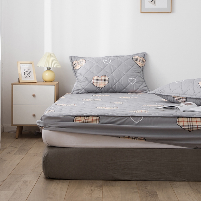 91家纺网 家纺一手货源 找家纺 小米笠 2021新款亲肤磨毛夹棉床笠 爱心格