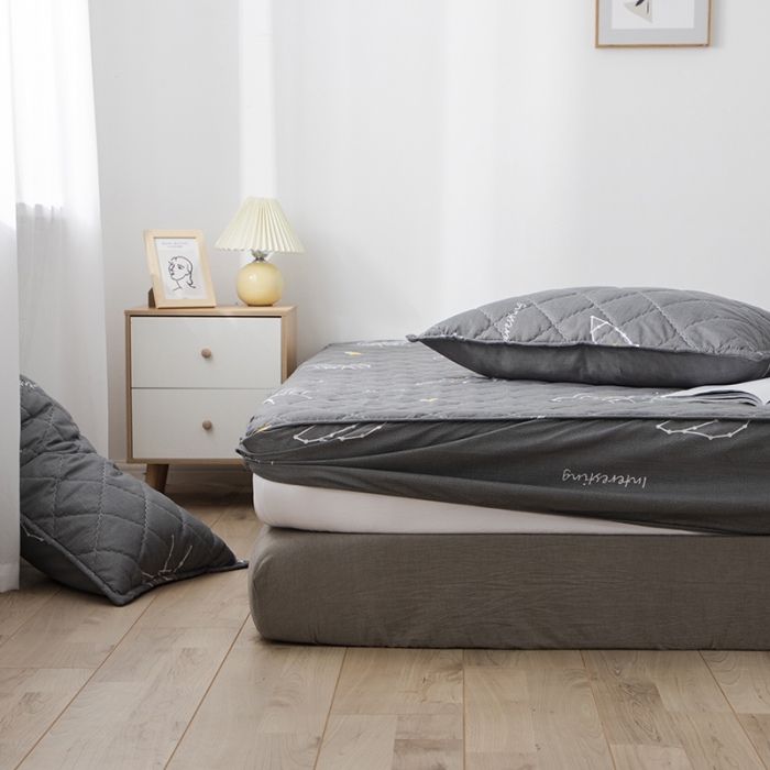 91家纺网 家纺一手货源 找家纺 小米笠 2021新款亲肤磨毛夹棉床笠 太空之旅