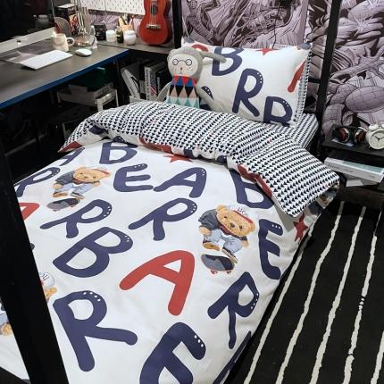 91家纺网 家纺一手货源 找家纺 HL原创 2021新款学生宿舍四件套 字母熊