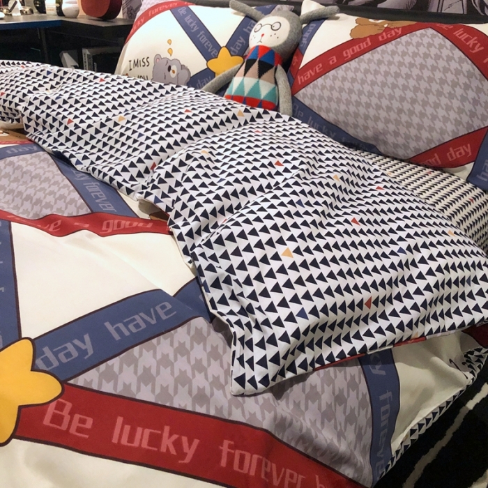 91家纺网 家纺一手货源 找家纺 HL原创 2021新款INS风四件套 花花熊