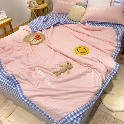 91家纺网 家纺一手货源 找家纺 2022水洗棉夏被四件套 立体绣花夏季羽丝绒被子空调被薄被芯