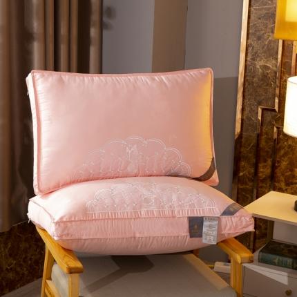 91家纺网 家纺一手货源 找家纺 九州枕芯 蚕蛹蛋白美颜枕