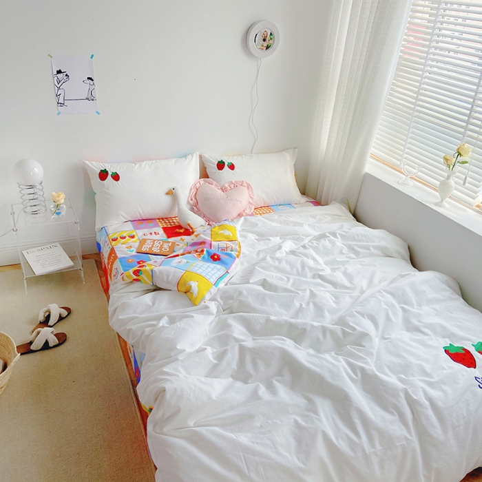 91家纺网 家纺一手货源 找家纺 雅居纺家纺 2022新款全棉水洗棉绣花四件套 草莓