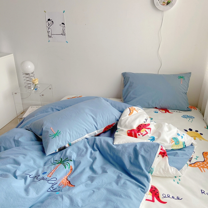 91家纺网 家纺一手货源 找家纺 雅居纺家纺 2022新款全棉水洗棉绣花四件套 丛林恐龙