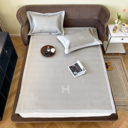 91家纺网 家纺一手货源 找家纺 （总）时年家纺 2021新款水洗冰露丝养生凉席数码印花-轻奢